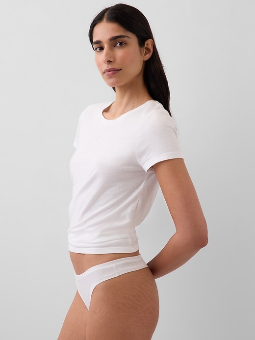 L'image numéro 2 présente Tanga respirant
