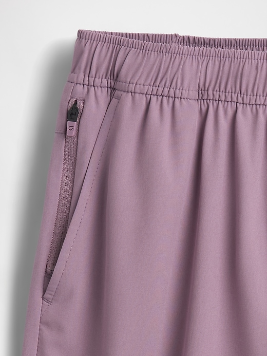 L'image numéro 5 présente Short décontracté à séchage rapide pour Enfant