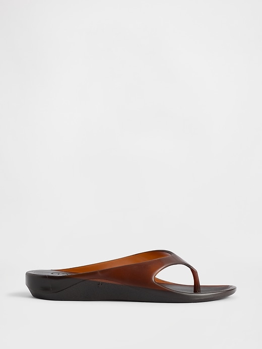 L'image numéro 1 présente Sandales de plage gélifiées