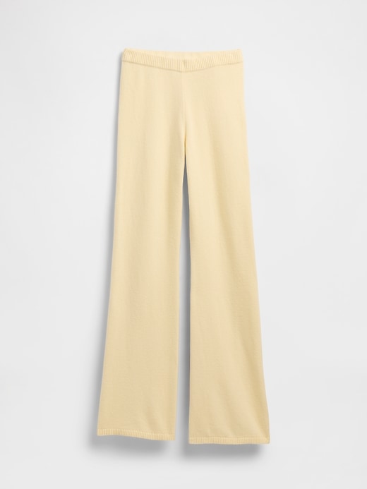 L'image numéro 6 présente Pantalon semi-évasé en tricot Effet cachemire