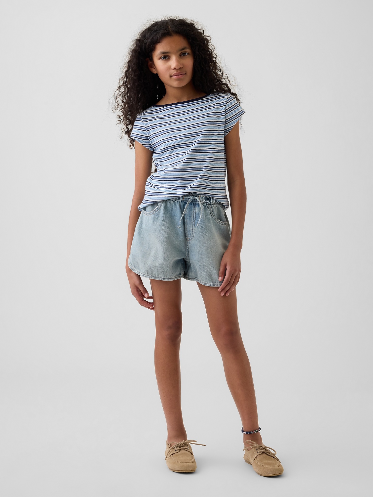 SHORT CONFORT EN DENIM À TAILLE HAUTE POUR ENFANT