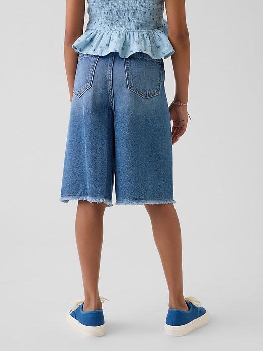 L'image numéro 4 présente Bermuda confort à taille basse en denim Douceur suprême pour Enfant