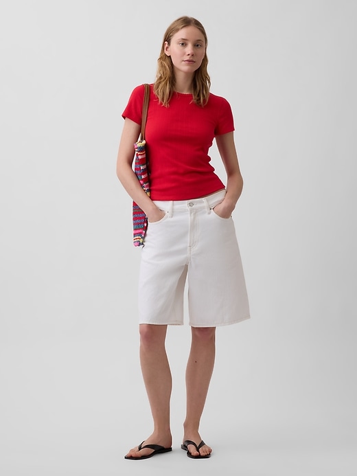 L'image numéro 2 présente T-shirt ras du cou en tricot pointelle