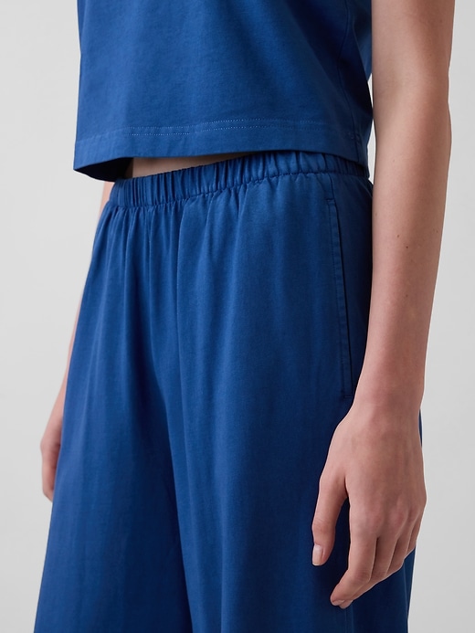 L'image numéro 5 présente Pantalon en tricot à jambe large