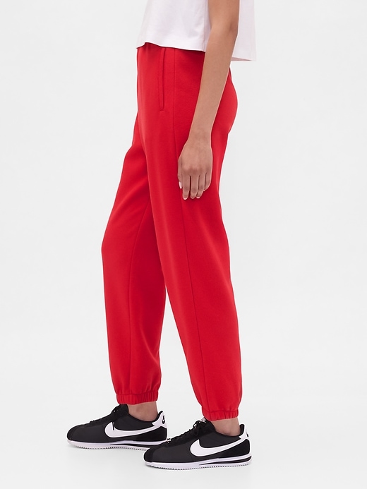 L'image numéro 3 présente Pantalon de jogging à taille haute VintageDoux