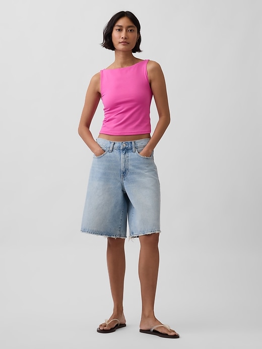 L'image numéro 2 présente Camisole courte à col bateau en jersey moulant