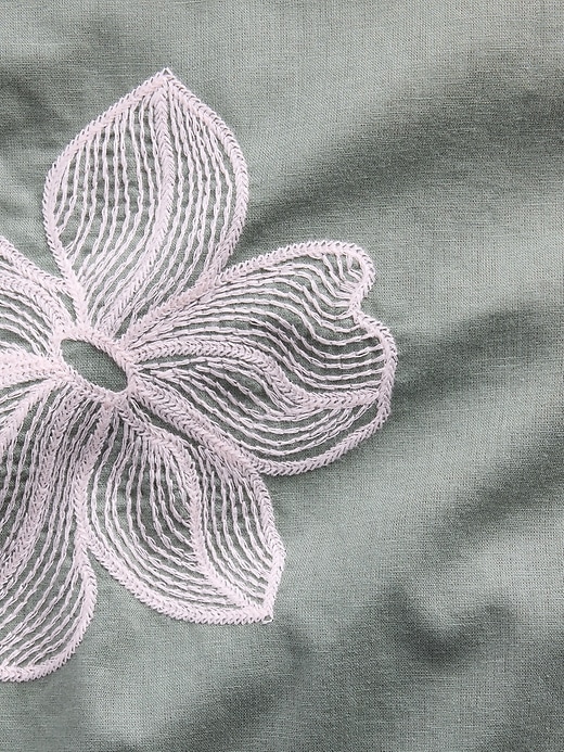 Image number 4 showing, Linen-Cotton Relaxed Straight-Hem Shirt