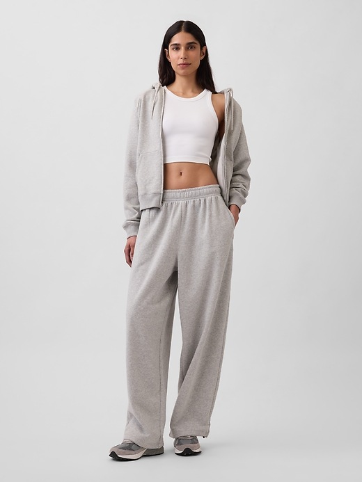 L'image numéro 5 présente Chandail à capuchon et à glissière Vintage doux