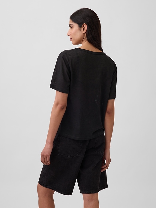 L'image numéro 3 présente T-shirt décontracté à encolure en V en mélange de lin