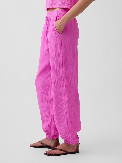 L'image numéro 3 présente Pantalon de jogging coupe baril en gaze de coton