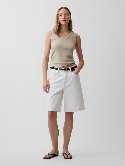 L'image numéro 2 présente Camisole côtelée moderne