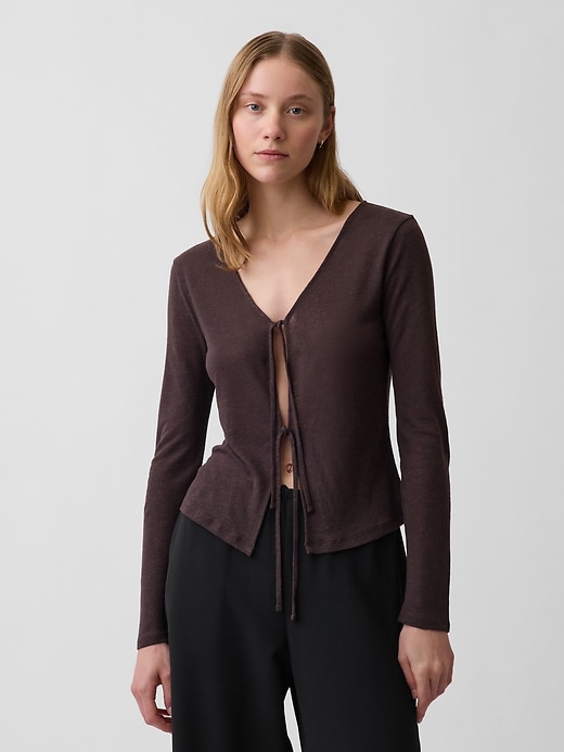L'image numéro 1 présente Cardigan à nouer à l’avant en mélange de lin