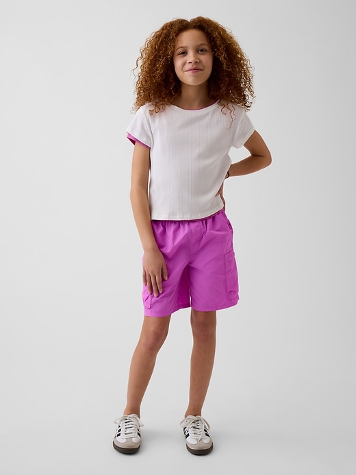 L'image numéro 2 présente Short cargo décontracté à séchage rapide pour Enfant