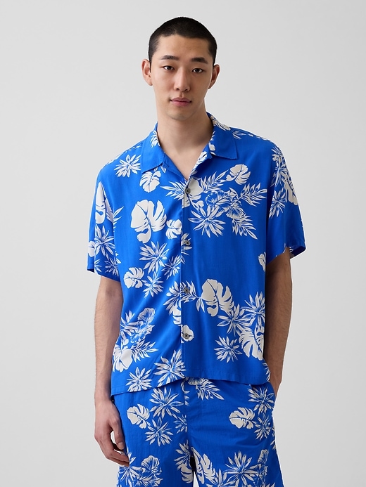 L'image numéro 1 présente Chemise décontracté à col plat ouvert