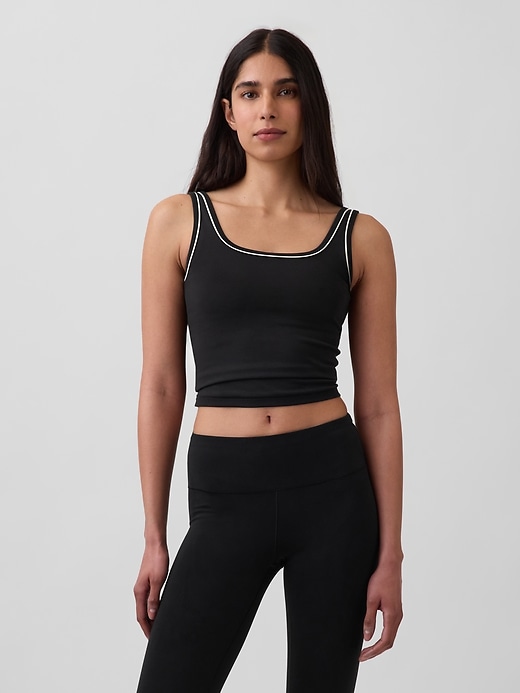 L'image numéro 1 présente Camisole à soutien-gorge intégré lisse GapFit