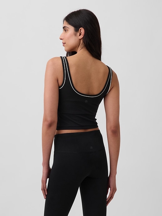 L'image numéro 2 présente Camisole à soutien-gorge intégré lisse GapFit