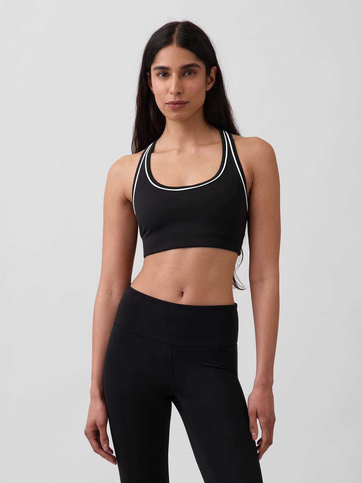 L'image numéro 1 présente Soutien-gorge de sport lisse GapFit à dos nageur à maintien moyen