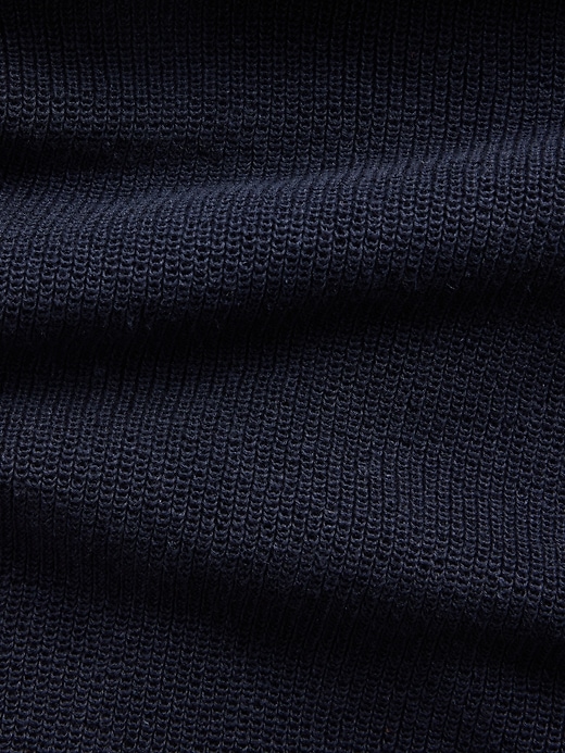 L'image numéro 4 présente Chemise chandail à col polo plat ouvert en mélange de lin