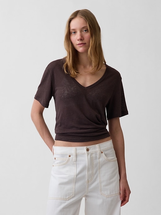 L'image numéro 1 présente T-shirt décontracté à encolure en V en mélange de lin