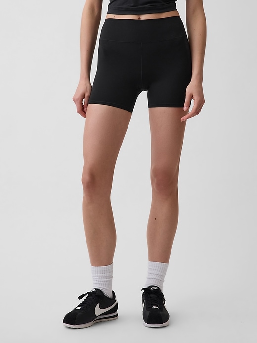 Image number 2 showing, 4" GapFit Smooth Bike Shorts