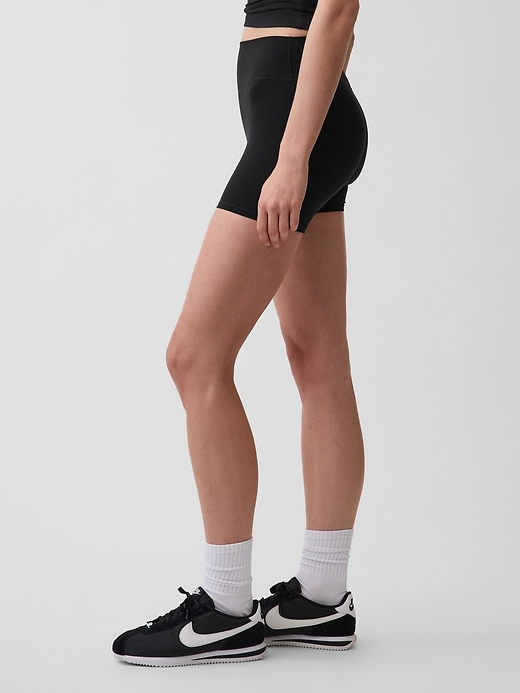 Image number 3 showing, 4" GapFit Smooth Bike Shorts