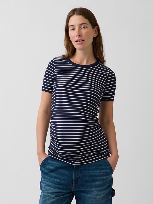 L'image numéro 1 présente T-shirt ras du cou moderne de maternité