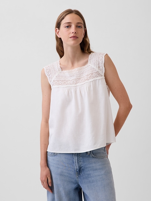 L'image numéro 1 présente Haut à encolure carrée en mélange de lin crocheté