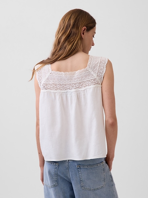 L'image numéro 3 présente Haut à encolure carrée en mélange de lin crocheté