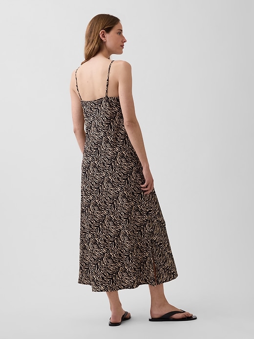 L'image numéro 2 présente Robe mi-longue à bretelles à motif zébré