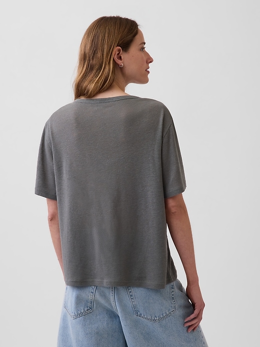 L'image numéro 3 présente T-shirt décontracté à encolure en V en mélange de lin