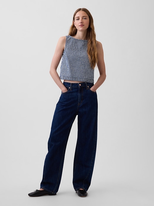 L'image numéro 2 présente Camisole courte en denim à motif guigan