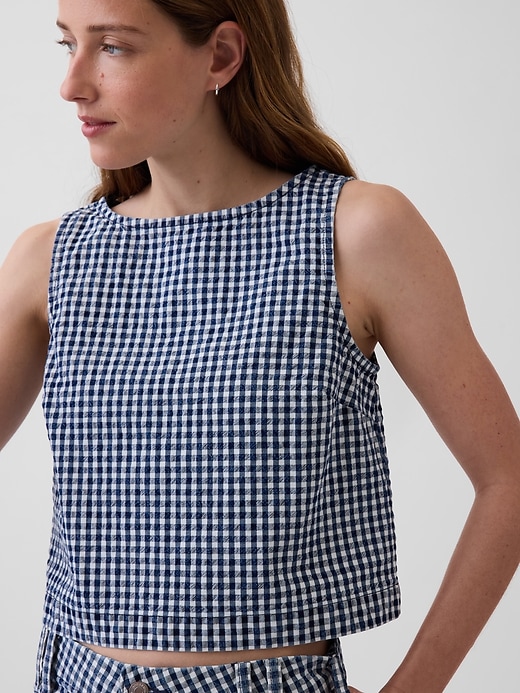 L'image numéro 4 présente Camisole courte en denim à motif guigan