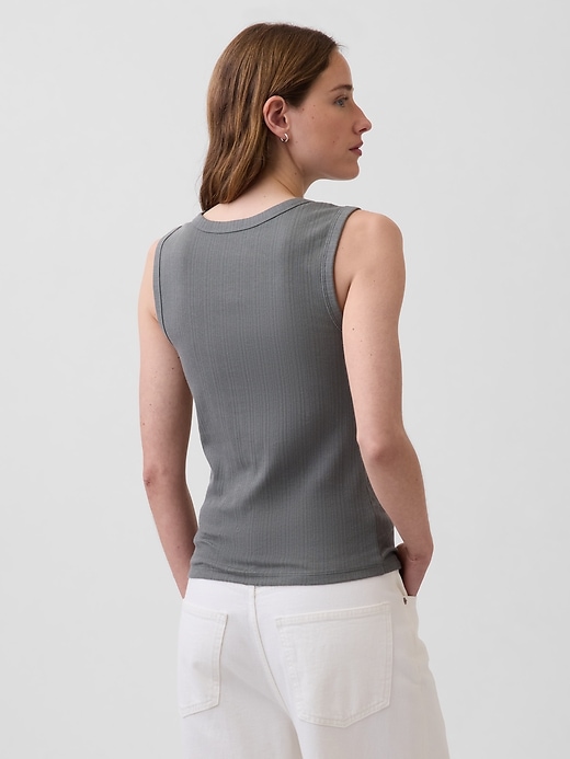 L'image numéro 3 présente Camisole côtelée moderne