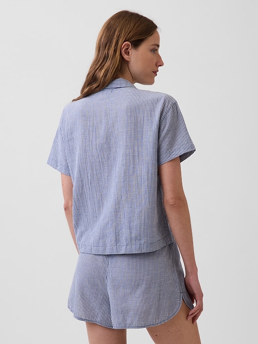 L'image numéro 3 présente Chemisier de pyjama surdimensionné en gaze froissée