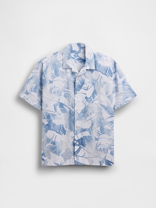 L'image numéro 2 présente Chemise de vacances décontractée texturée à motif floral pour Enfant