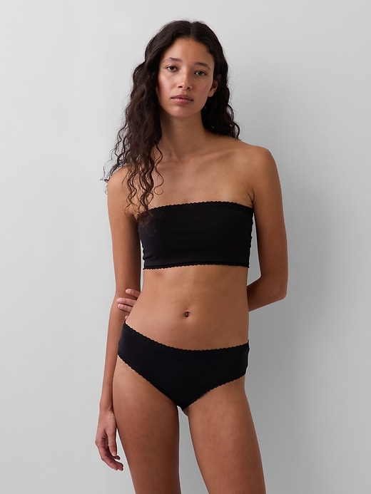 L'image numéro 1 présente Soutien-gorge léger bandeau en coton biologique extensible avec bordure en dentelle