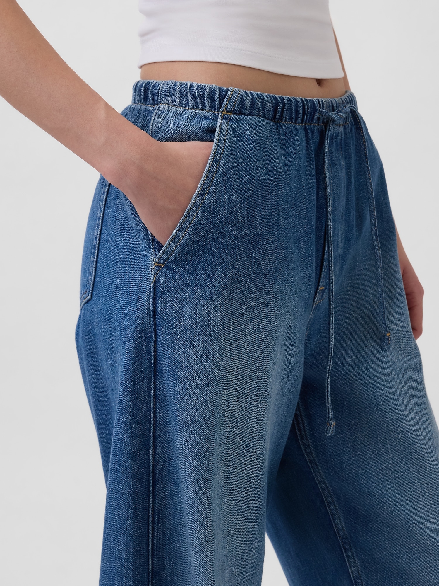 High Rise Easy Barrel Jeans