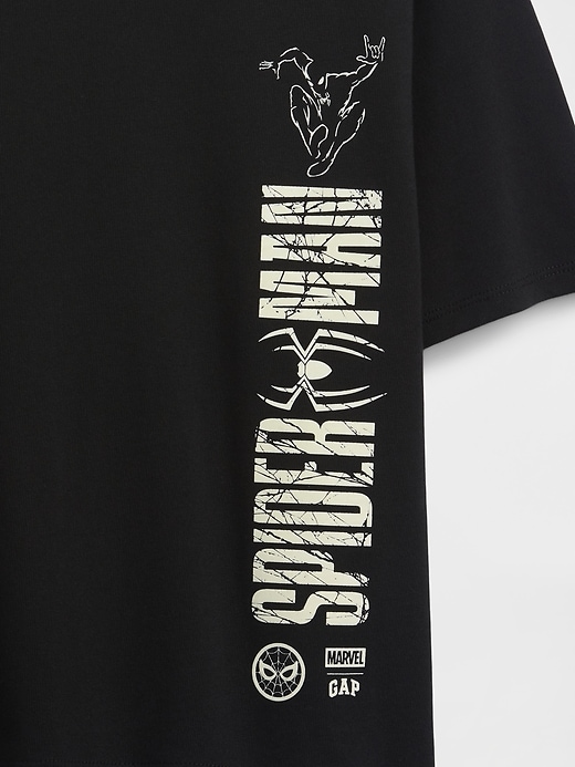 L'image numéro 3 présente T-shirt surdimensionné à imprimé Marvel pour enfant