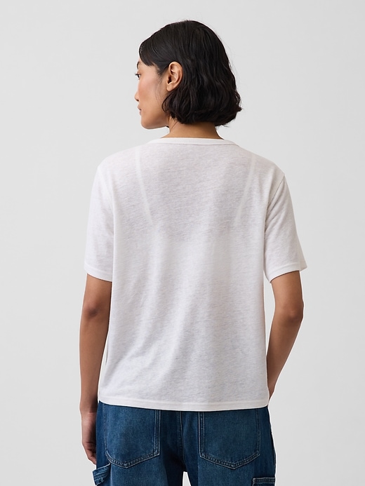 L'image numéro 3 présente T-shirt décontracté à encolure en V en mélange de lin