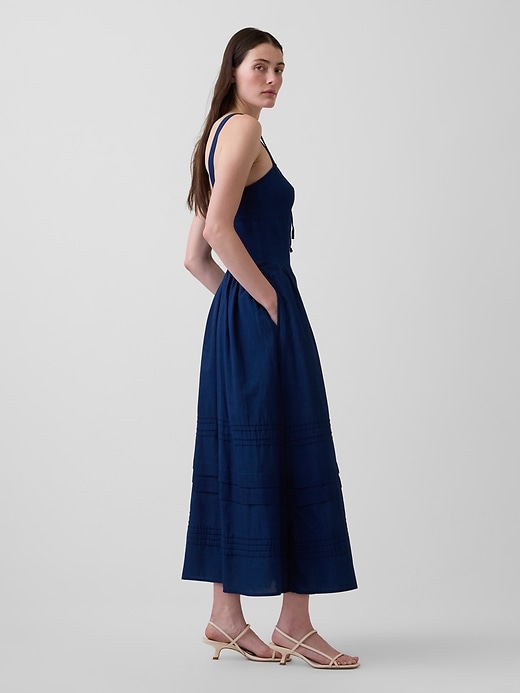 L'image numéro 3 présente Robe longue à corset lacé