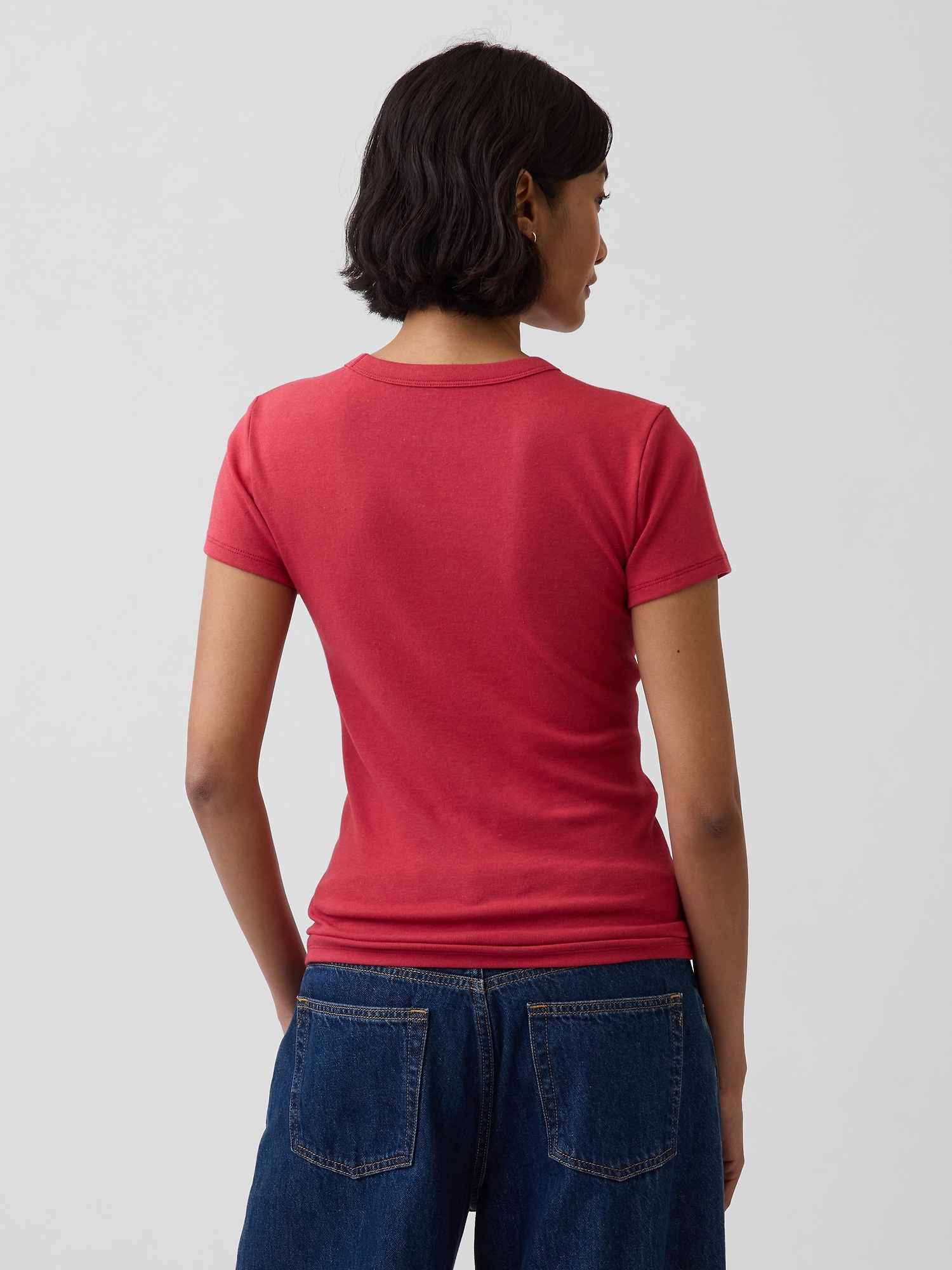L'image numéro 3 présente T-shirt ras du cou moderne
