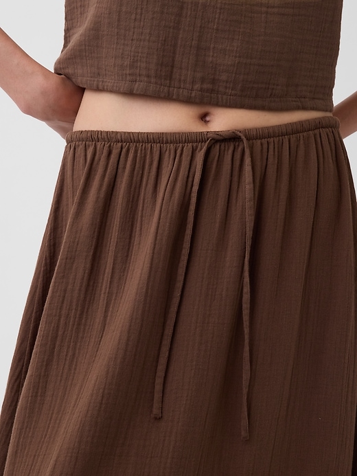 L'image numéro 4 présente Jupe longue étagée confort en gaze de coton