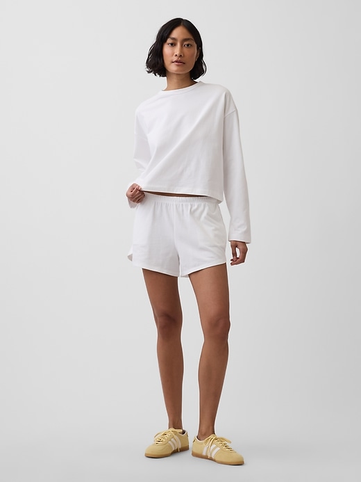 L'image numéro 1 présente Shorts à ourlet arrondi fendu, 7,5 cm