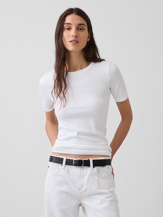 L'image numéro 1 présente T-shirt ras du cou moderne