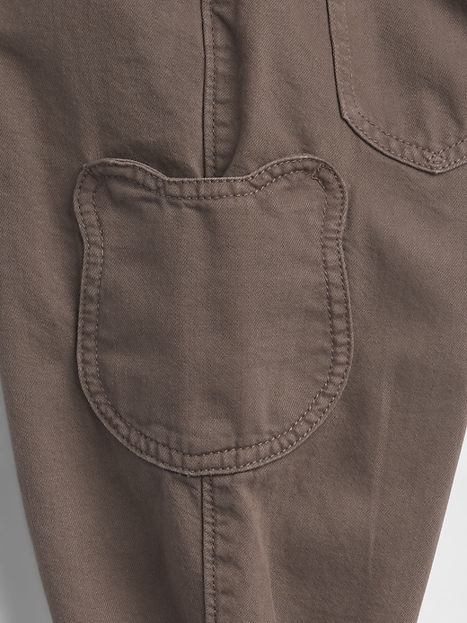 L'image numéro 5 présente Jean coupe baril à poche en forme d’ourson à taille extensible pour Bébé et Tout-petit
