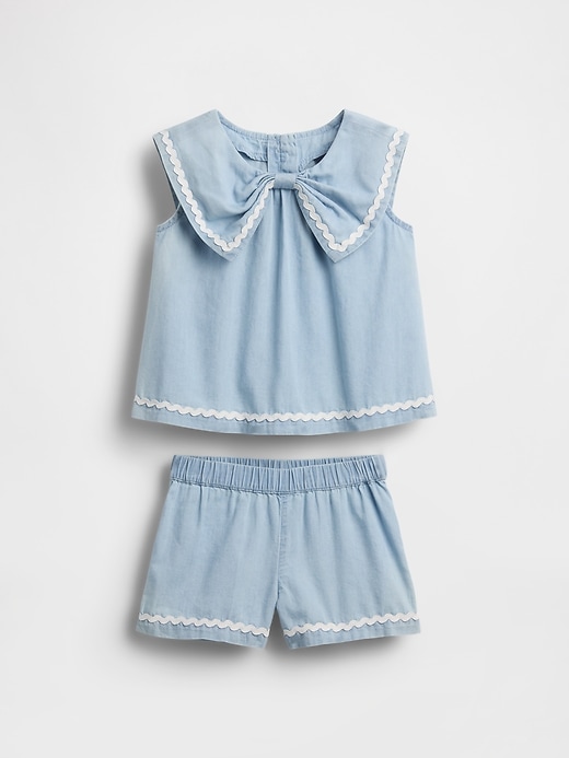 L'image numéro 2 présente Ensemble en denim à encolure en boucle pour Bébé et Toute-petite