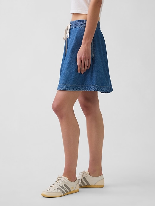 L'image numéro 3 présente Jupe circulaire en denim Douceur suprême