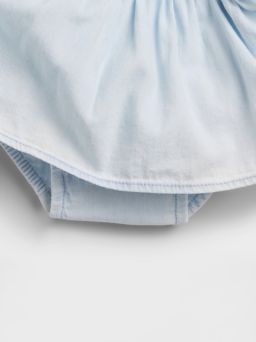 L'image numéro 3 présente Ensemble en denim à boucles pour Bébé