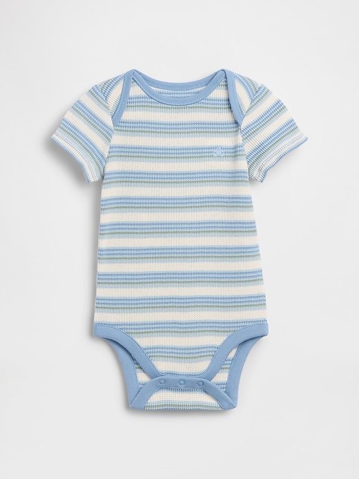 L'image numéro 1 présente Cache-couche gaufré Premiers essentiels pour Bébé