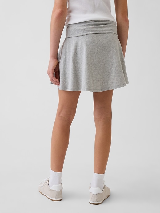 L'image numéro 3 présente Jupe-short à taille repliable pour Enfant